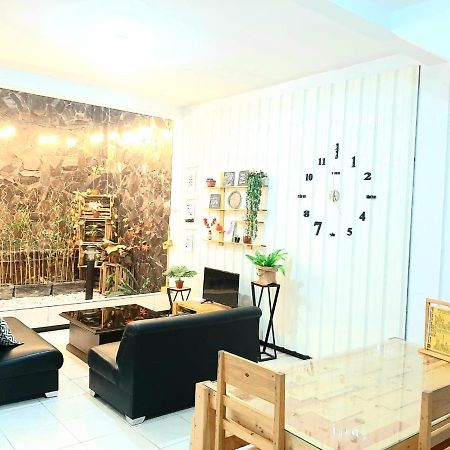 Villa Fifari - 5 Kamar Tidur, 3 Kamar Mandi บาตู ภายนอก รูปภาพ