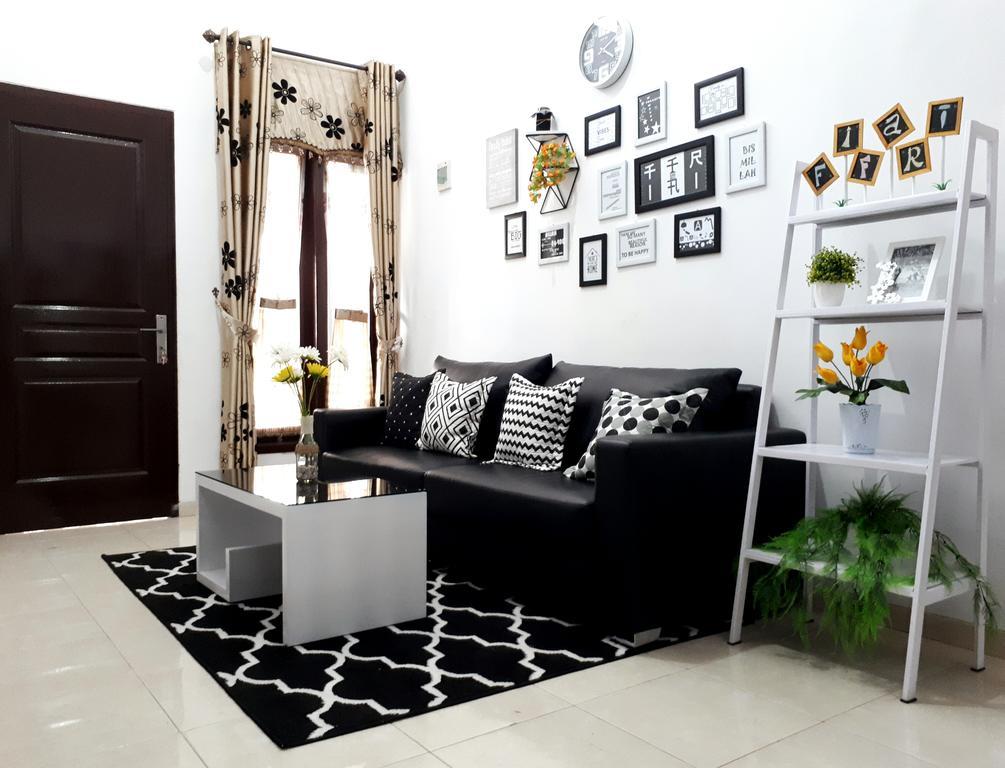 Villa Fifari - 5 Kamar Tidur, 3 Kamar Mandi บาตู ภายนอก รูปภาพ