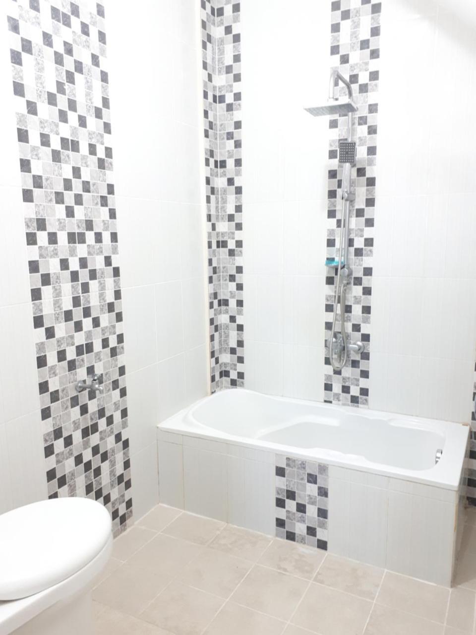 Villa Fifari - 5 Kamar Tidur, 3 Kamar Mandi บาตู ภายนอก รูปภาพ