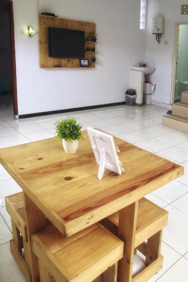 Villa Fifari - 5 Kamar Tidur, 3 Kamar Mandi บาตู ภายนอก รูปภาพ